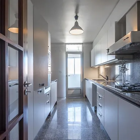 Deluxe Lumiar-airport Apartament